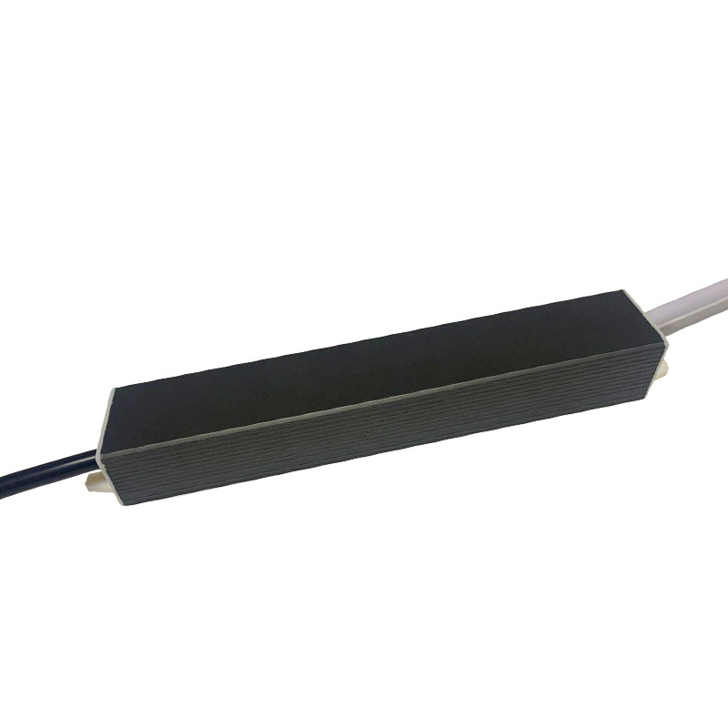 30W-12v 2.5A Harmaasta mustasta alumiinikuoresta valmistetut LED-älykkäät huonekalujen virtalähteet Puhdistuslaite IP68 valolaatikko